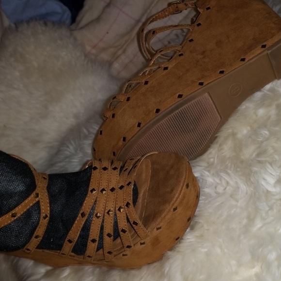 Shoes - Picture 1 of 1